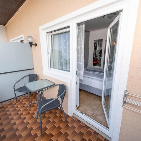 Gaestehaus Genf Velden am Wörthersee Cameră foto